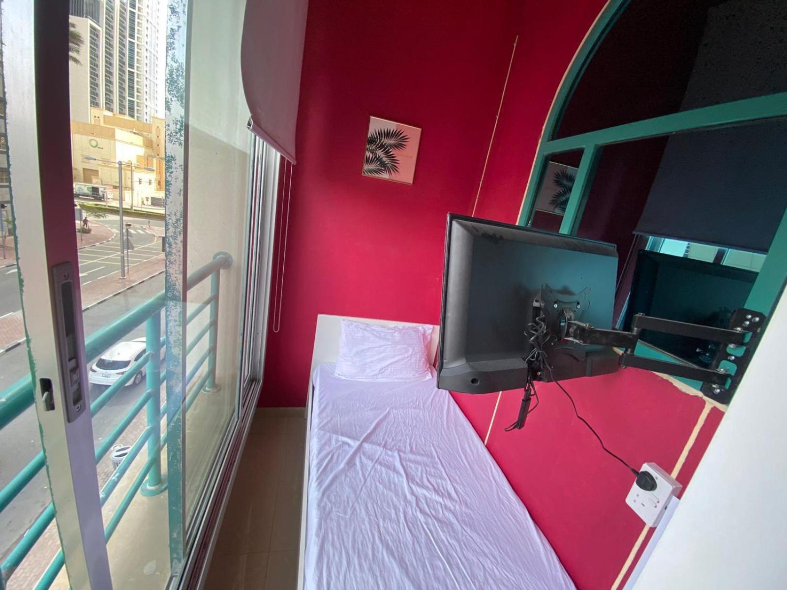 Nice Single Rooms For "Girls" Only In Dubai, Marina Extérieur photo
