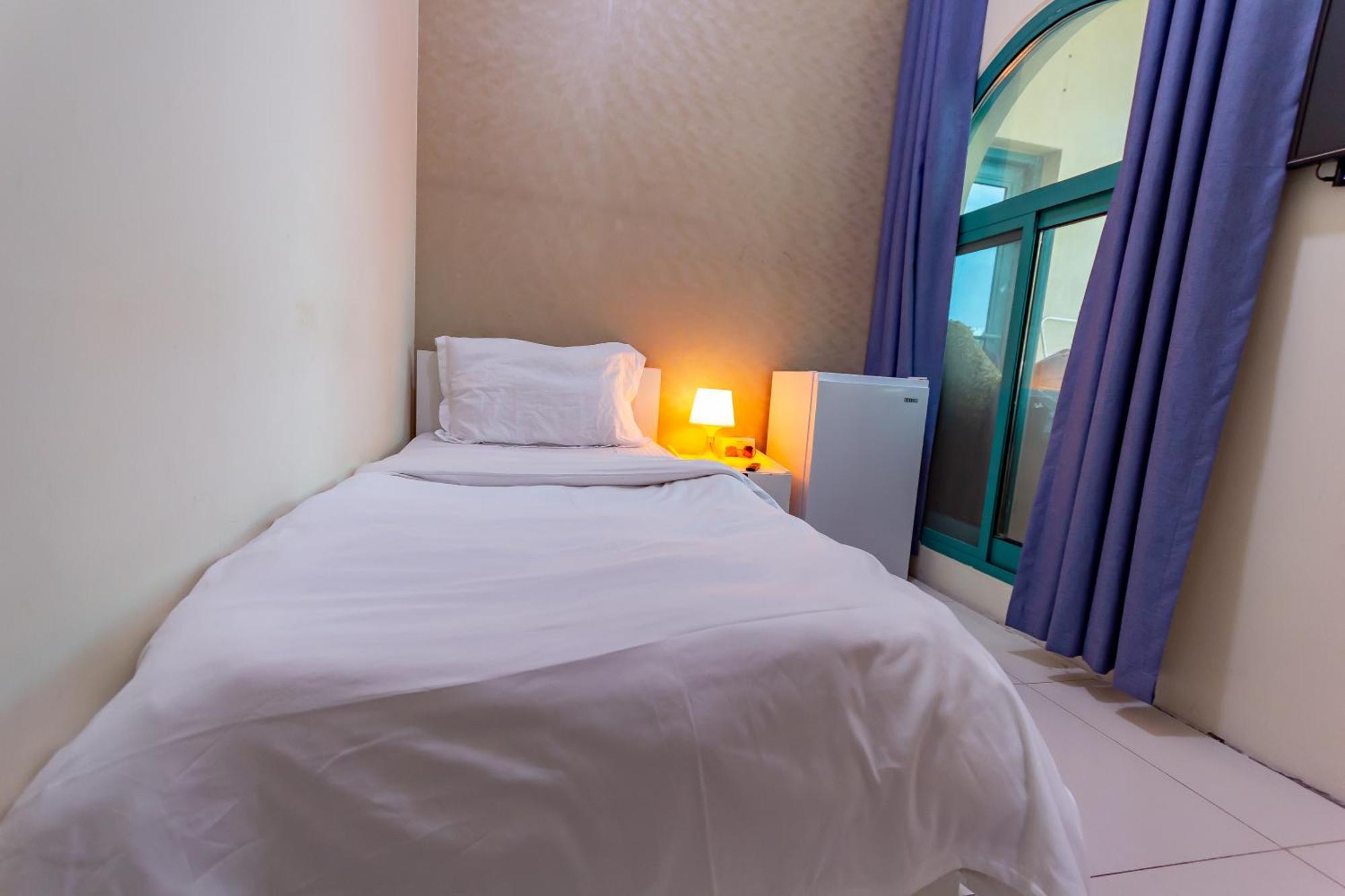 Nice Single Rooms For "Girls" Only In Dubai, Marina Extérieur photo