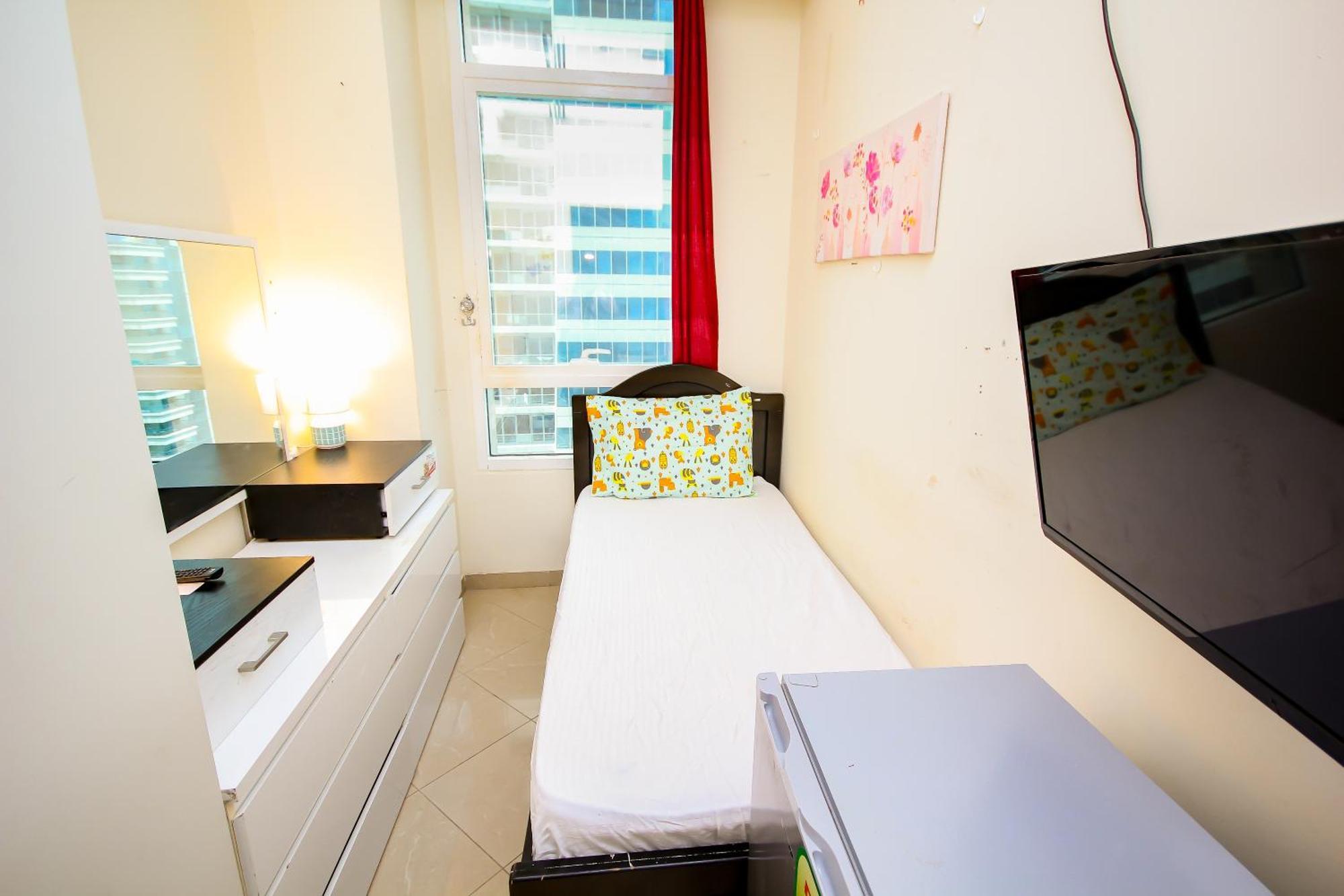 Nice Single Rooms For "Girls" Only In Dubai, Marina Extérieur photo
