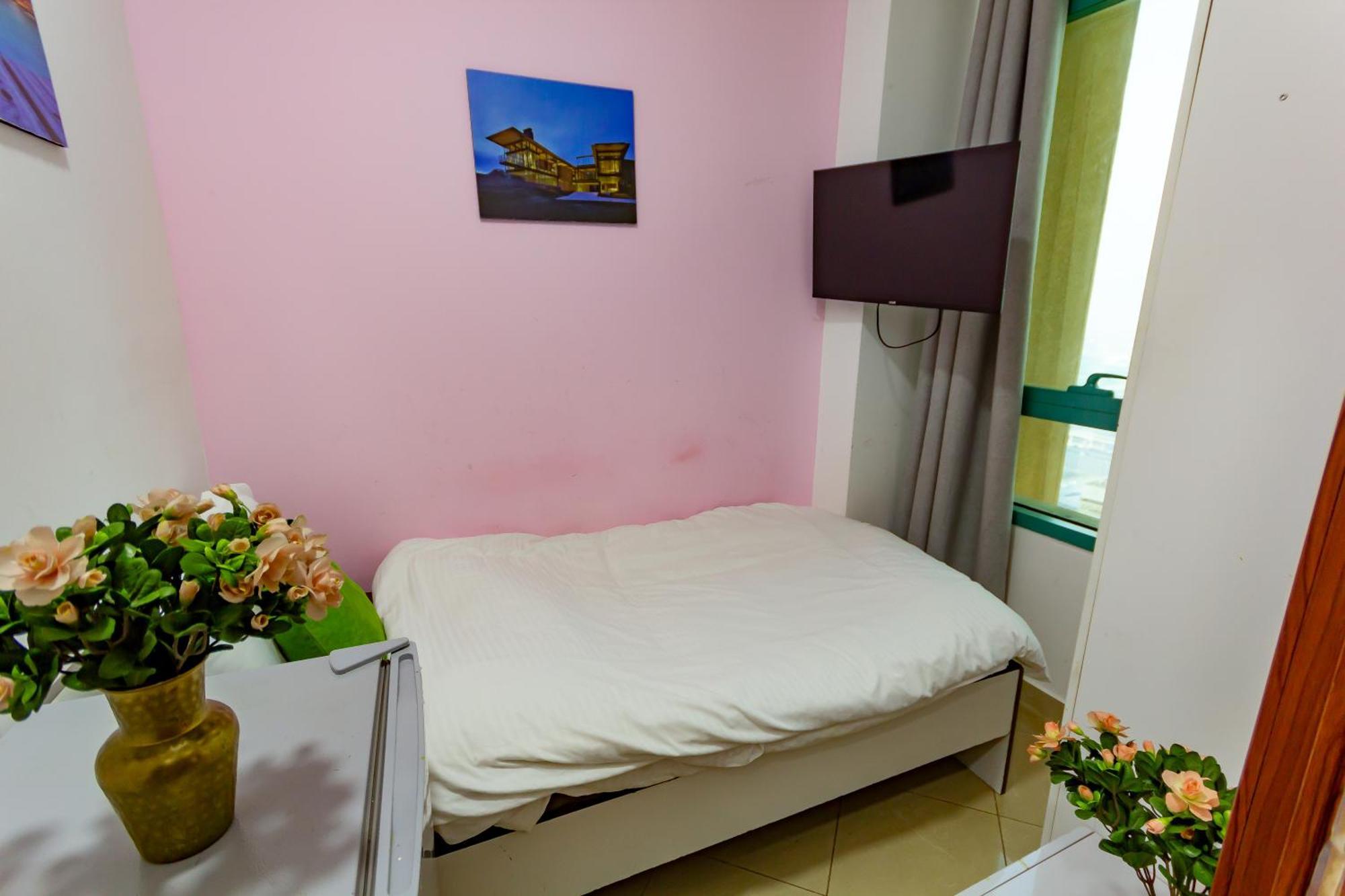 Nice Single Rooms For "Girls" Only In Dubai, Marina Extérieur photo