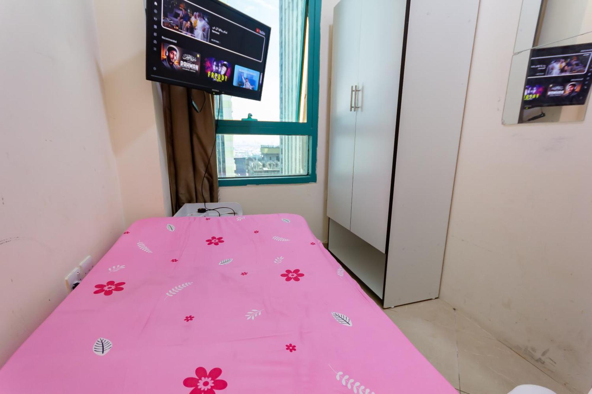Nice Single Rooms For "Girls" Only In Dubai, Marina Extérieur photo