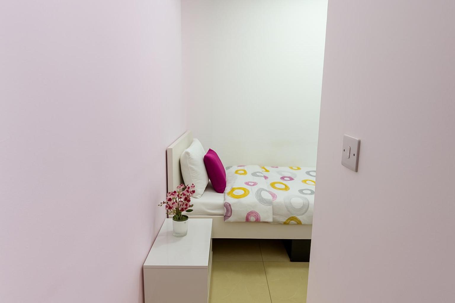 Nice Single Rooms For "Girls" Only In Dubai, Marina Extérieur photo