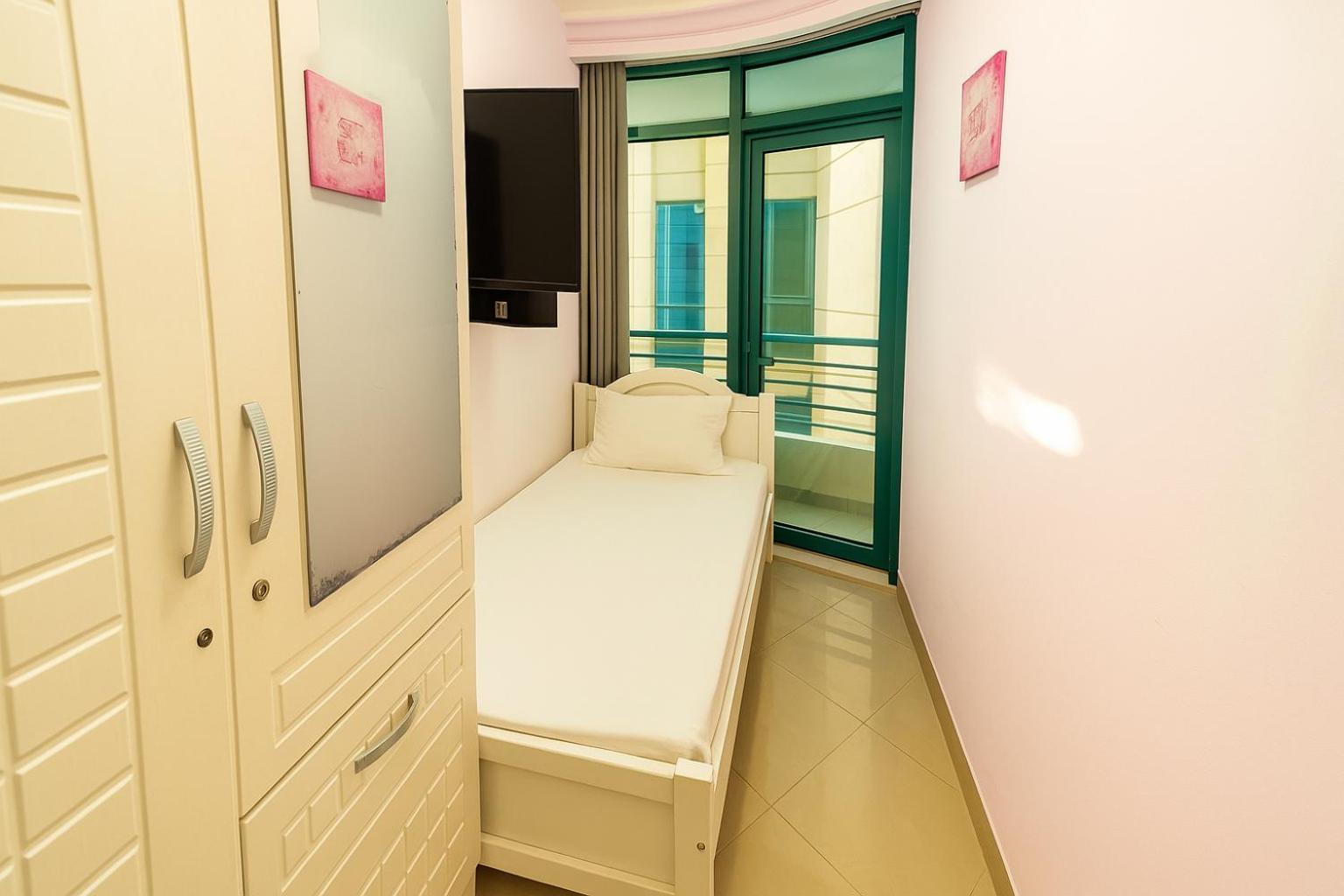 Nice Single Rooms For "Girls" Only In Dubai, Marina Extérieur photo