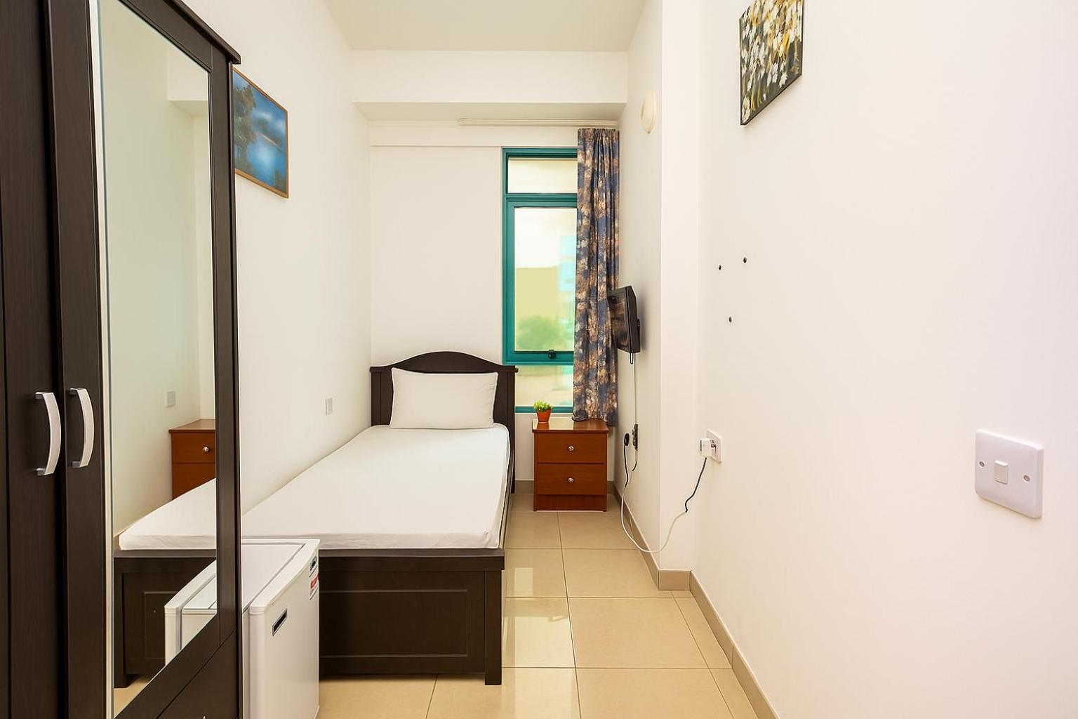 Nice Single Rooms For "Girls" Only In Dubai, Marina Extérieur photo