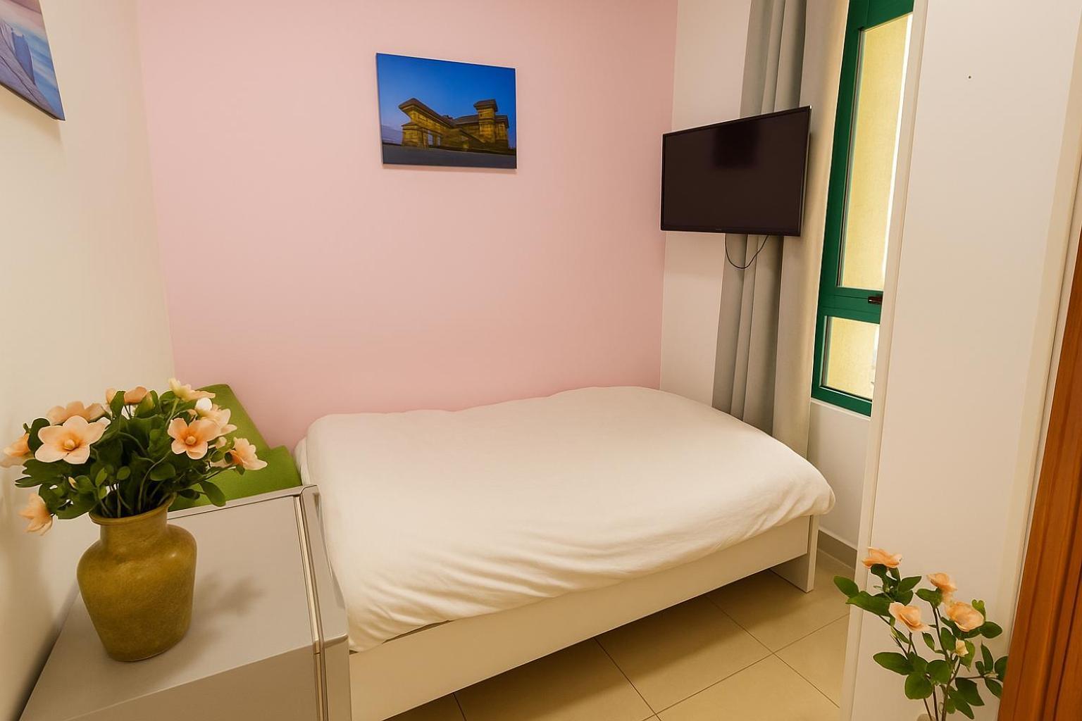 Nice Single Rooms For "Girls" Only In Dubai, Marina Extérieur photo