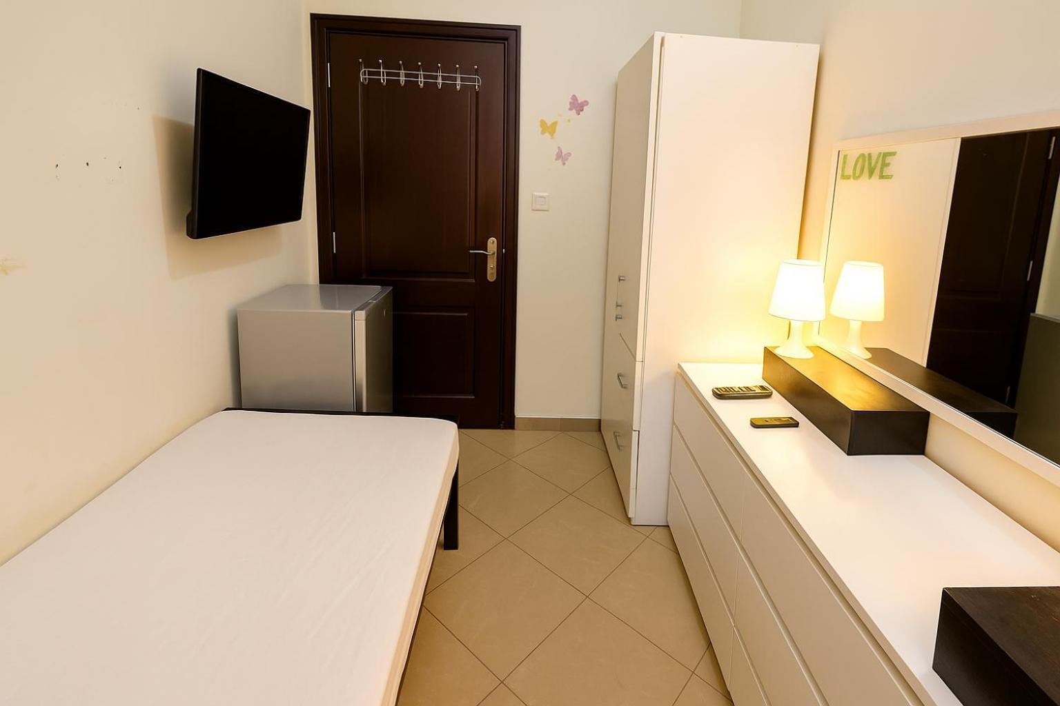 Nice Single Rooms For "Girls" Only In Dubai, Marina Extérieur photo